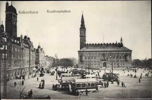 Ak København Kopenhagen Dänemark, Raadhuspladsen, Straßenbahnen