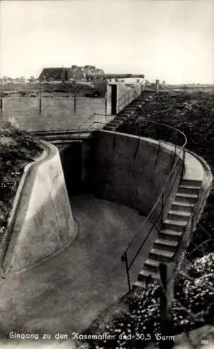 Ak Nordseeinsel Helgoland, Hochseefestung, 30,5 cm Geschützturm, Eingang zu den Kasematten