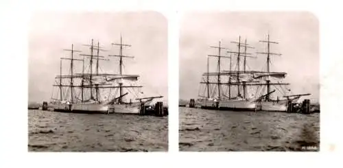 Stereo Foto Hamburg, Segelschiffe im Hafen