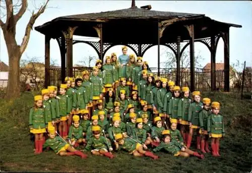 Ak Wintzenheim Winzenheim Elsass Haut Rhin, Compagnie des Majorettes, Les Maritals