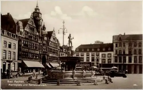 Ak Aachen in Nordrhein Westfalen, Marktplatz und Karlsbrunnen