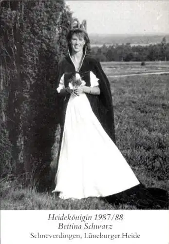 Ak Schneverdingen in der Lüneburger Heide, Heidekönigin 1987/88, Bettina Schwarz