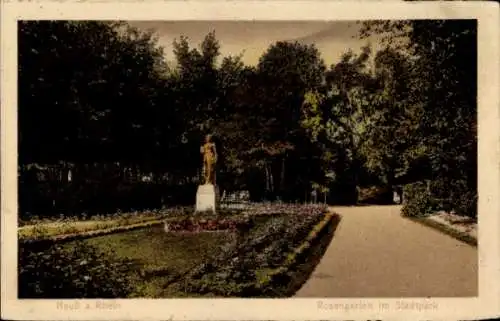 Ak Neuss am Rhein, Stadtpark, Rosengarten, Statue