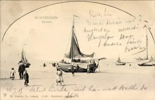 Ak Scheveningen Den Haag Südholland, kleines Segelboot am Strand