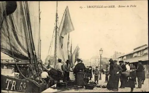 Ak Trouville sur Mer Calvados, Rückkehr vom Angeln