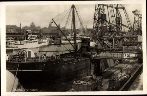 Ak Szczecin Stettin Pommern, Freihafen, Dampfer