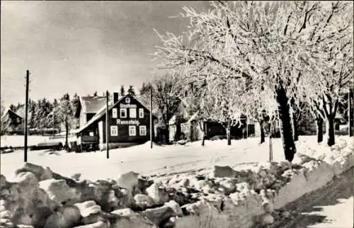 Ak Friedrichshöhe am Rennsteig Eisfeld in Thüringen, Gasthaus zum Rennsteig, Winter