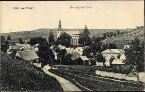 Ak Oberweißbach im Weißbachtal Thüringen, Die mittlere Stadt, Kirche