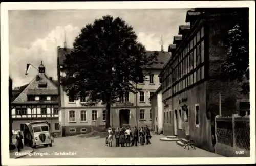 Ak Geising Altenberg im Erzgebirge, Ratskeller, Passanten