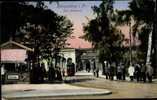 Ak Kaliningrad Königsberg Ostpreußen, Bahnhof, Trinkhalle, Straßenbahn, Fußgänger