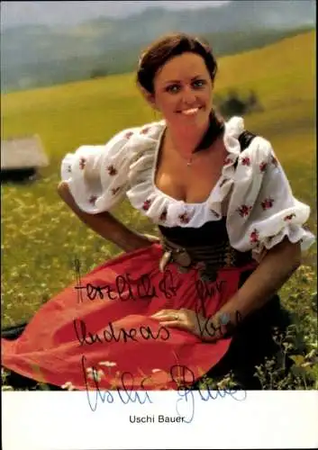 Ak Schauspielerin Uschi Bauer, Portrait, Autogramm, Tracht