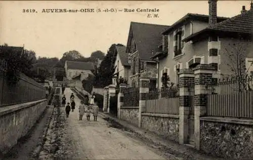 Ak Auvers-sur-Oise Val d’Oise, Rue Centrale