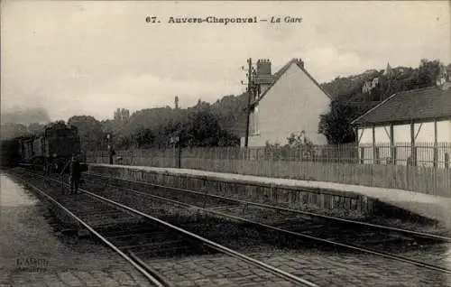 Ak Chaponval Auvers sur Oise Val d'Oise, Gare