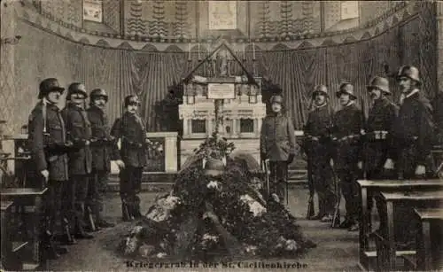 Ak Regensburg an der Donau Oberpfalz, Kriegergrab in der St. Cäcilienkirche