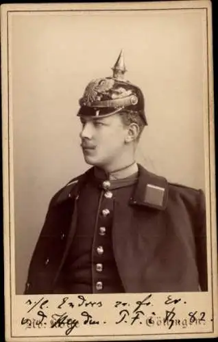 CdV Göttingen in Niedersachsen, Deutscher Soldat in Uniform, Portrait