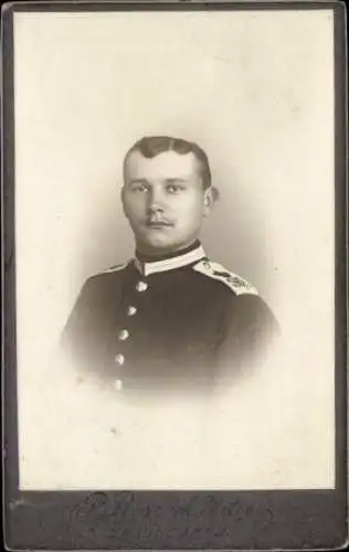 CdV Braniewo Braunsberg Ostpreußen, Soldat in Uniform, Portrait