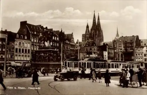 Ak Köln am Rhein, Heumarkt, Straßenbahnen, Domspitzen