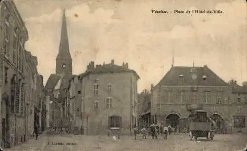 Ak Vezelise Meurthe et Moselle, Place de l'Hotel-de-Ville