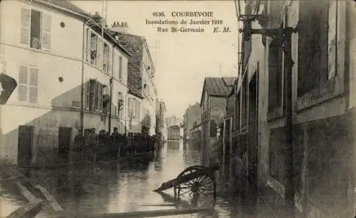 Ak Courbevoie Hauts de Seine, Überschwemmungen 1910, Rue Saint Germain