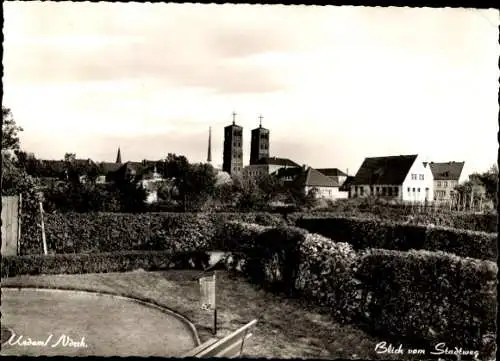 Ak Uedem am Niederrhein, Teilansicht, Kirchtürme, Blick vom Stadtweg