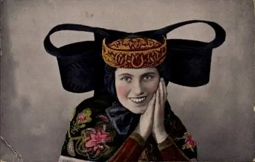 Ak Frau in Tracht aus Schaumburg-Lippe