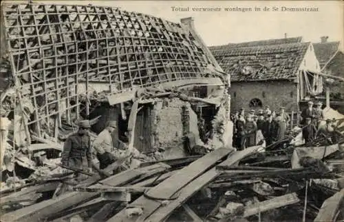 Ak Zierikzee Zeeland, Völlig zerstörte Häuser in der St. Domusstraat 1917, Kriegszerstörung1. WK