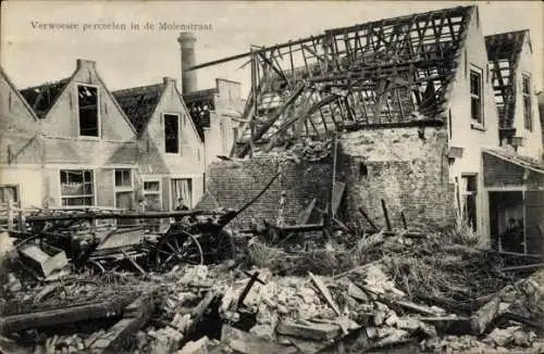 Ak Zierikzee Zeeland, Verwoeste perceelen in de Molenstraat, Zerstörung durch Bombenabwurf 1917 1.WK