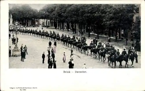 Ak Deventer Overijssel Niederlande, Soldaten, Parade, März