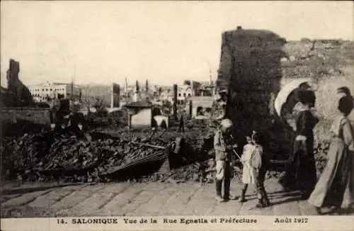 Ak Saloniki Thessaloniki Griechenland, Egnatia-Straße und Präfektur nach dem Brand August 1917