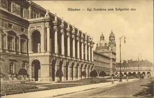 Ak München, Königliche Residenz, Blick vom Hofgarten