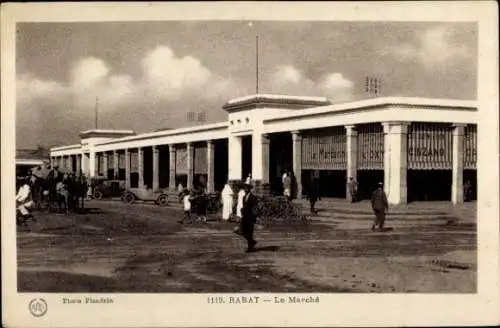 Ak Rabat Marokko, Le Marche, Straßenpartie mit Blick auf den Markt