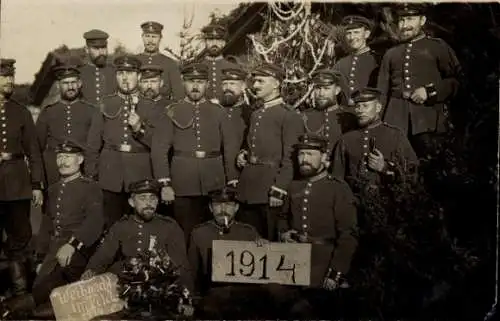 Foto Ak Deutsche Soldaten in Uniformen, Weihnachten 1914, I WK