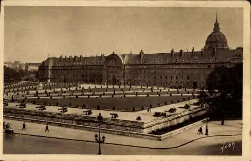 Ak Paris VII, Hotel des Invalides, vu du l'Esplanade