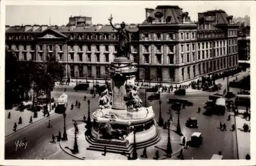 Ak Paris III, Place de la République