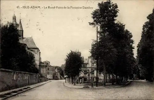 Ak Adam Island Val d'Oise, Le Rond Point de la Fontaine Dambry