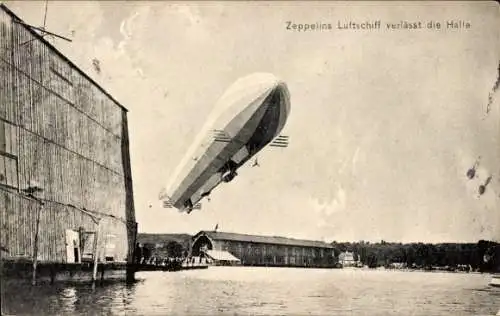 Ak Zeppelins Luftschiff verlässt die Halle, Bodensee