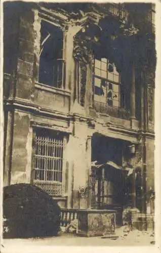 Foto Ak Berlin Mitte, Straßenkämpfe, Zerstörungen am Schloss