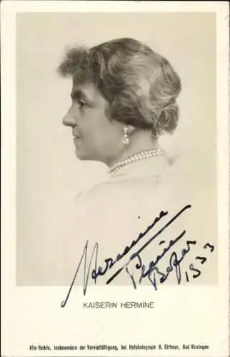 Foto Ak Kaiserin Hermine, Portrait 1933, Autogramm