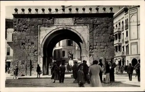 Ak Tunis, Tunesien, Porte de France und Place Cardinal Lavigerie