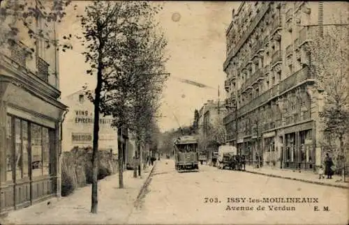 Ak Issy les Moulineaux Hauts de Seine, Avenue de Verdun, Straßenbahn