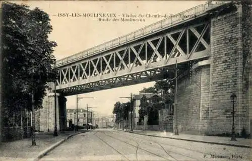 Ak Issy les Moulineaux Hauts de Seine, elektrisches Eisenbahnviadukt