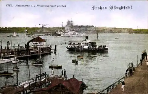 Ak Kiel, Hafen von der Reventloubrücke gesehen, Kriegsschiffe, Frohe Pfingsten