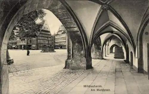 Ak Hildesheim in Niedersachsen, Am Marktplatz
