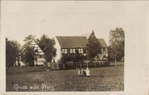 Ak Stein Hennef an der Sieg, Wohnhaus, Kinder, Wiese