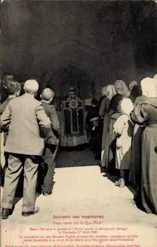 Ak Gottesdienst, Betende Menschen, Geistlicher am Altar