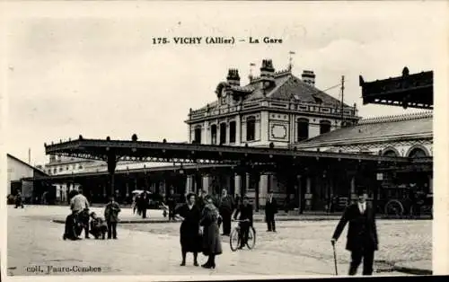 Ak Vichy Allier, Partie am Hauptbahnhof