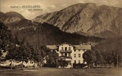 Ak Kochel am See in Oberbayern, Gasthof Kesselberg mit Jochberg