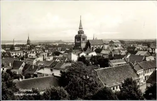 Ak Güstrow in Mecklenburg, Gesamtansicht