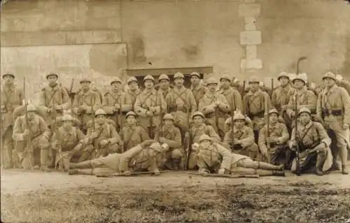 Foto Ak Französische Soldaten in Uniformen, Gruppenaufnahme, I WK