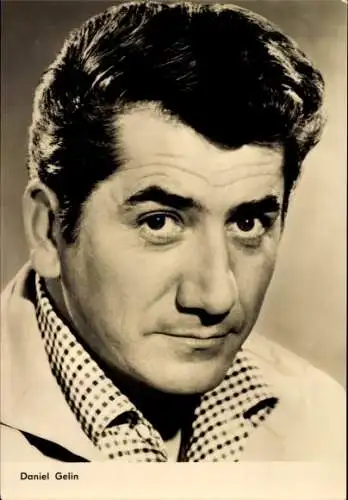 Ak Schauspieler Daniel Gelin, Portrait, Film Drei Mädchen aus Paris